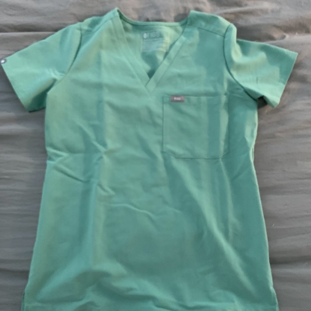 FIGS women's Jade Catarina™ - One-Pocket Scrub Top - XS / Jade